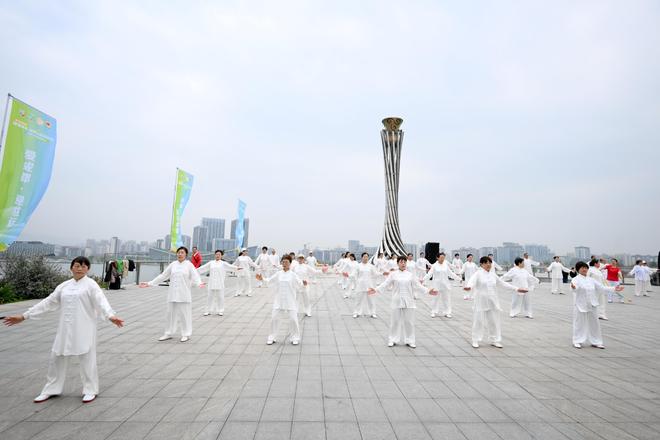 星空·体育中国综合持续三年！四川省绿道健身·体育公园活动会在蓉启幕(图3)
